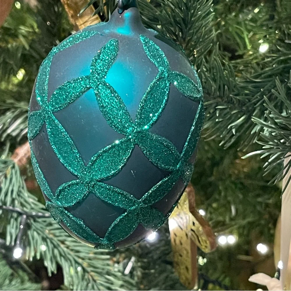 Williams Sonoma emerald green Christmas ornament